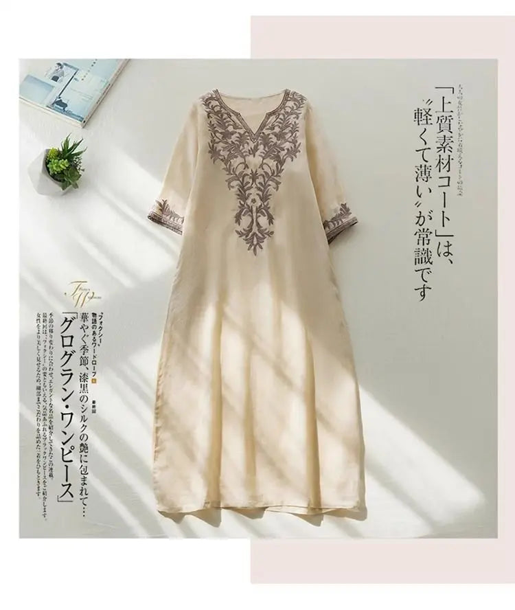 Ethnisches Vintage-Kurzarmkleid aus schwerer Stickerei aus Baumwolle und Leinen für Damen, lockeres langes Sommerkleid mit V-Ausschnitt und elegantem Stil.