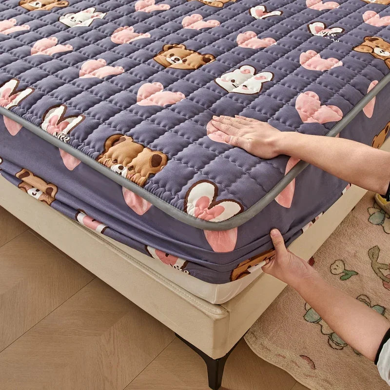 3pcs set Bed Cover Cute Quilted Mattress Cover Soft Skin-friendly Printed Bed Fitted Sheet 1pc mattress cover+2pcs pillowcase.