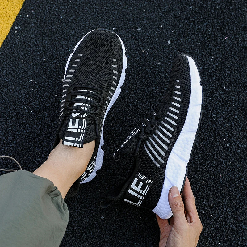 Male Sneakers Summer Men's Trendy Sports Lightweight Casual Running Breathable Mesh Comfortable Tennis Shoes Zapatillas Hombre.