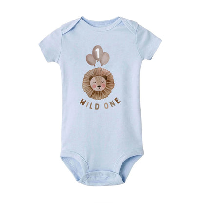 Wild One & Lion Muster druck Baby Stram pler lässig Kurzarm Geburtstag Baby Bodysuit ersten Geburtstag Sommer Junge Kleidung.