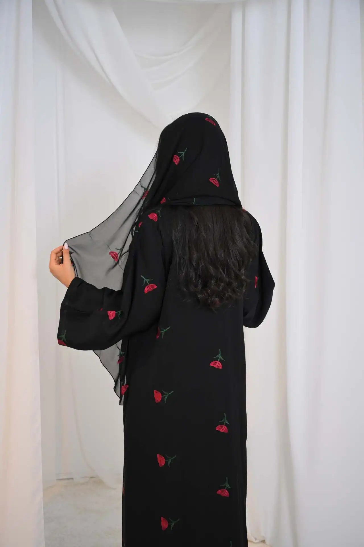 Eid 2025 New Embroideried Abaya Kimono Dubai Luxury Cardigan Muslim Party Kaftan Robe Abayas for Women Turkish Islamic Clothing.