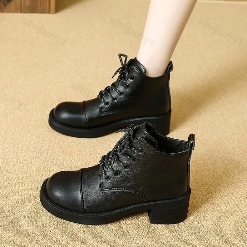 Women Short Boots 2025 Autumn Winter New Fashion Lace Up Vintage Middle Heel Shoes Outdoor Non Slip Height Increase Ankle Boots.