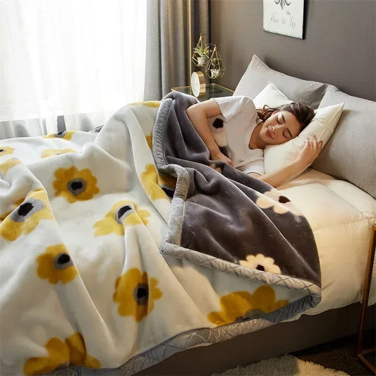 Double Sided Printed Autumn Winter Blankets for Bed Soft Warm Encrypted Flocking Raschel Blanket Skin Friendly Weighted Blanket.