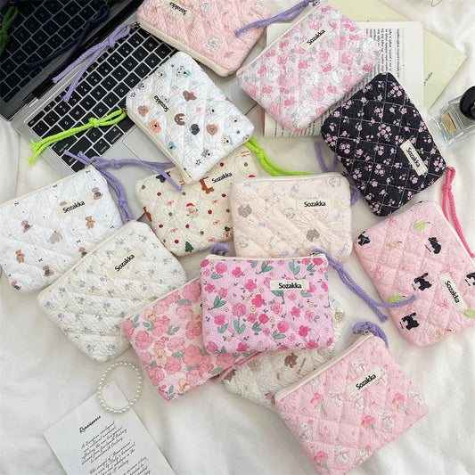 Cute Travel Cosmetic Lipstick Earphone Card Small Portable Storage Bag Purse Mini Makeup Handbags Pouch Organizer In Make Up Bag.