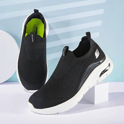 Men's Sports Running Shoes Fashion Breathable Cotton Shoelaces Increased Heel Sneakers Mesh Casual Sports Shoes.