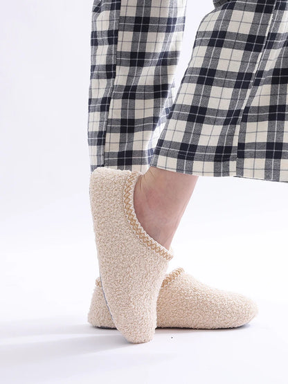 Comwarm Women's Fur Indoor Slippers Polar Fleece Flat Shoes Winter Fuzzy Slippers For Ladies Warm Cozy Shearling House Slippers.