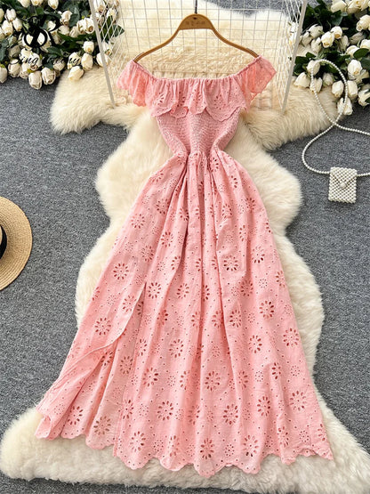 SINGREINY Schickes, ausgehöhltes Kleid mit Stickerei, Rüschen, Spleiß, schulterfrei, elastisch, gerüscht, schlank, 2025, solides, sanftes, langes Urlaubskleid