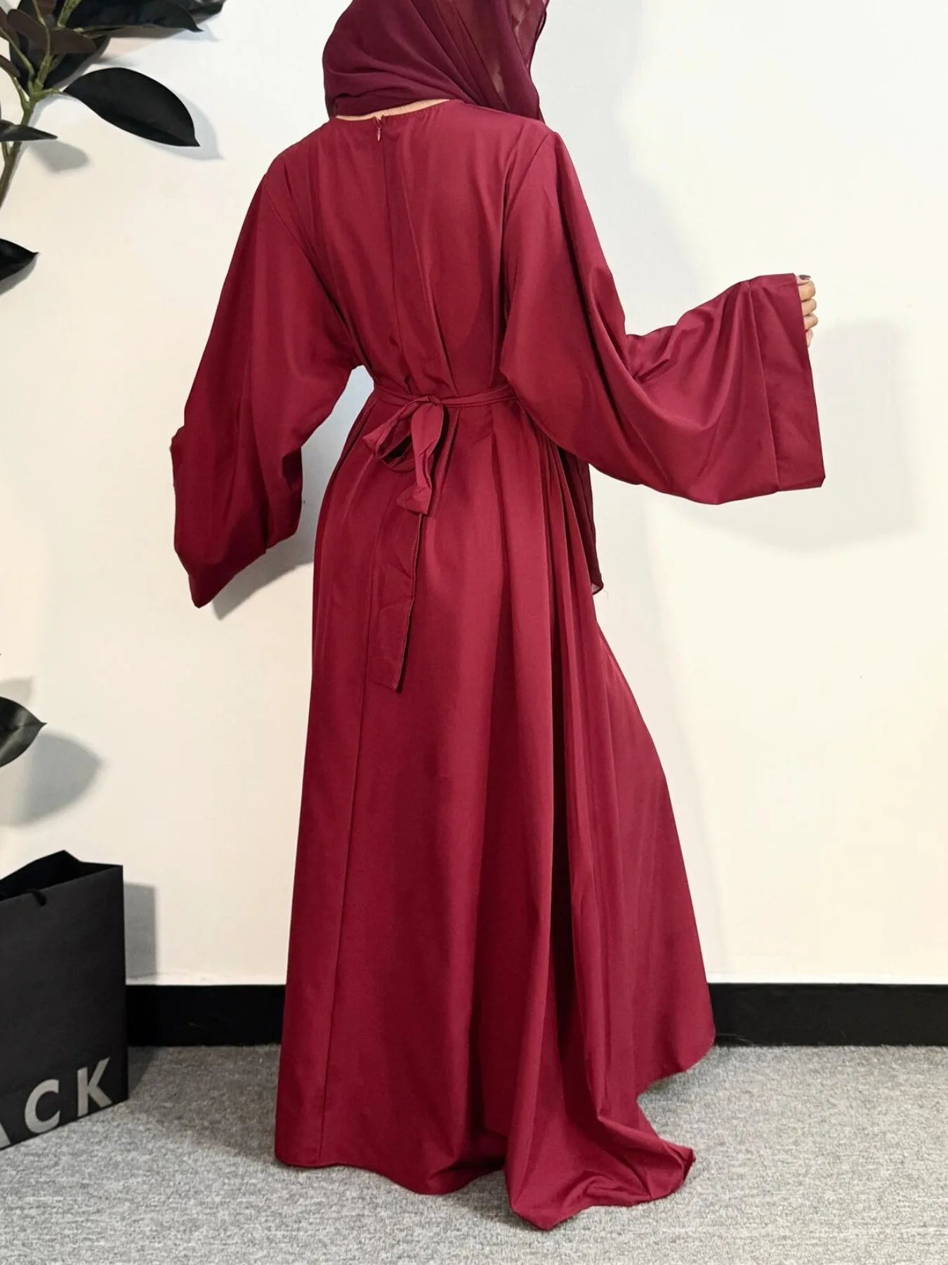 Muslim abaya
