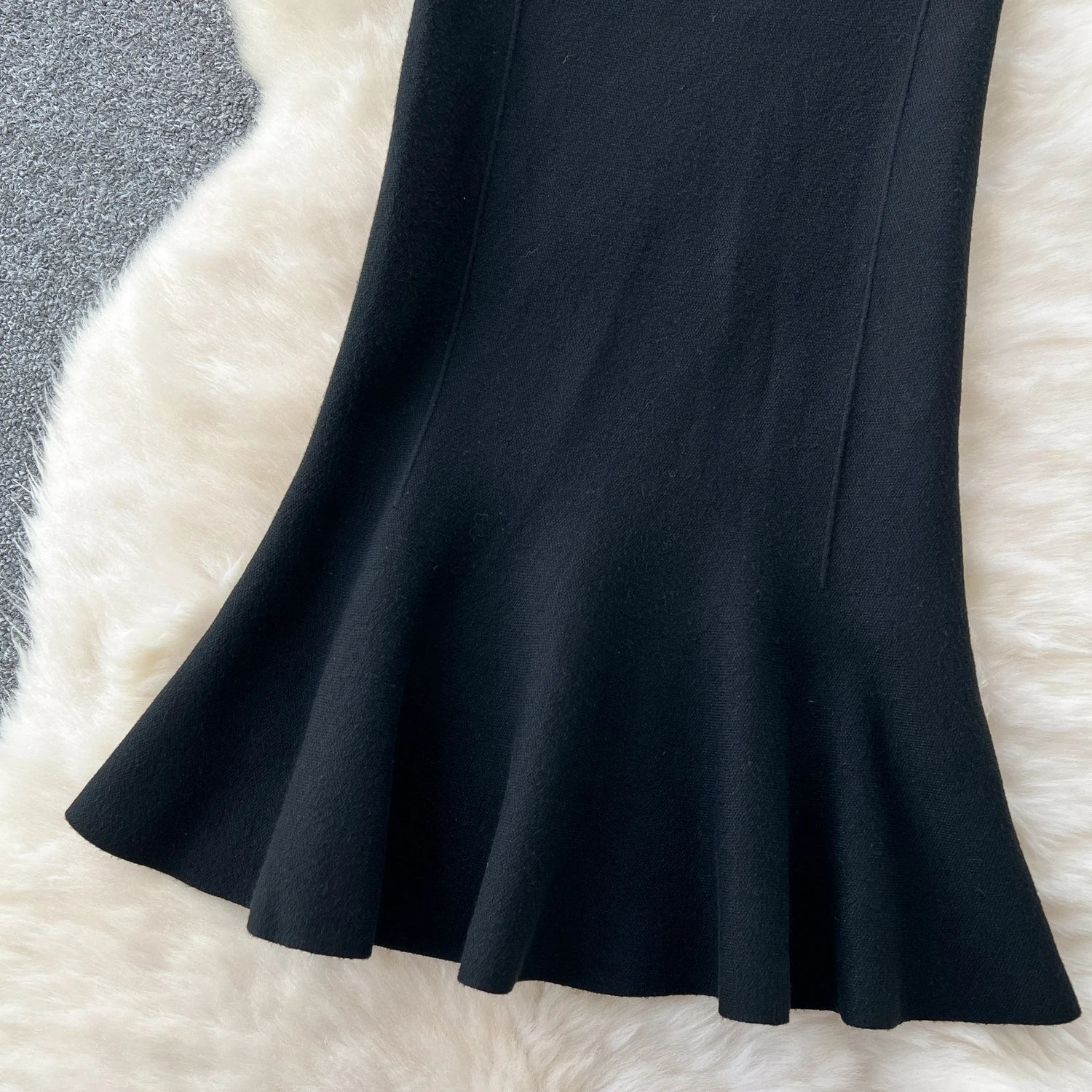 High Waisted Vintage Knitted Skirt Women Ruffled Slit Fishtail Office Midi Skirts Autumn Winter Woolen Skirt.