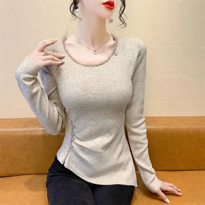 2025 New Autumn Women's Sweater Design Slim Slim Nail Drill Fashion Women's Top.