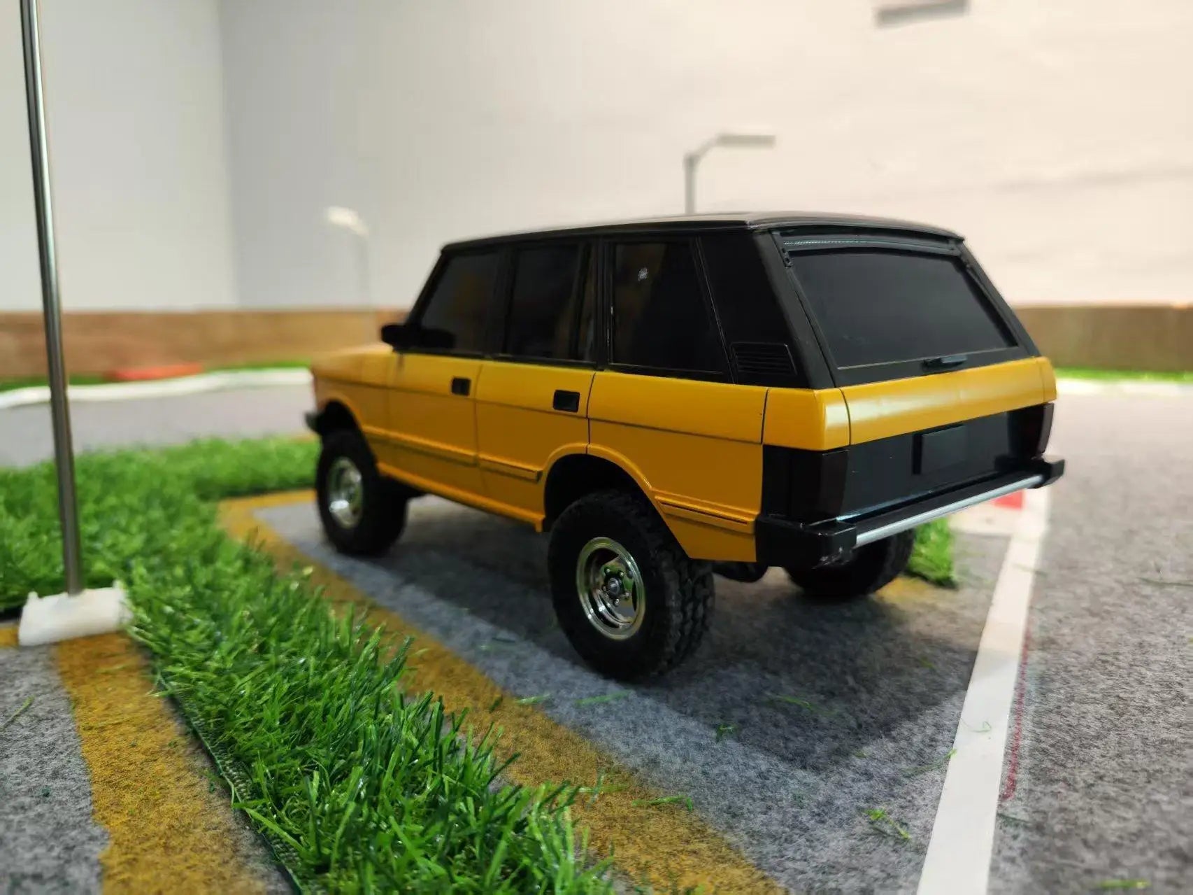 Landa Ld18401 1/18 Simulation Off-Road Remote Control Car Range Rover Model Rc Climbing Car Four-Wheel Drive Children'S Toy Car.