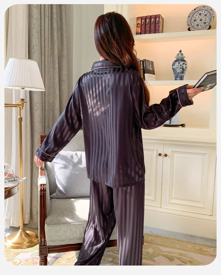 Women's Ice Silk Pajama Set Long Sleeve Long Pants Lightweight Sleepwear for Spring And Autumn Comfortable Homewear Pj Set.