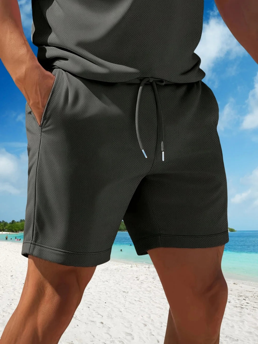 2025 Men's casual sports mesh set, summer T-shirt fashionable, comfortable and breathable lapel beach two-piece set.