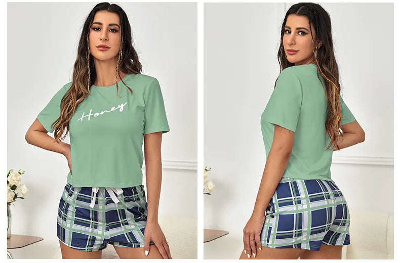 Neue 2-teilige Pyjama-Sets für Damen mit Buchstaben, kurzärmeligen Pullover-Oberteilen und karierten Shorts mit Kordelzug, lässiges T-Shirt, Loungewear-Pjs-Set.