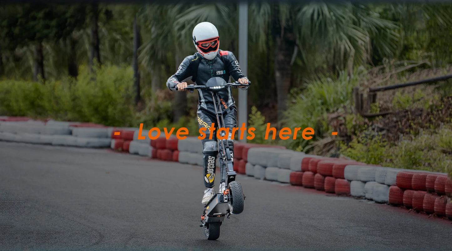 KuKirin G4 Electric Scooter EU Stock 2000W Motor 60V20Ah Baterry 70km/h Top Speed 11-Inch Off-Road Tires Folding E-Scooter.