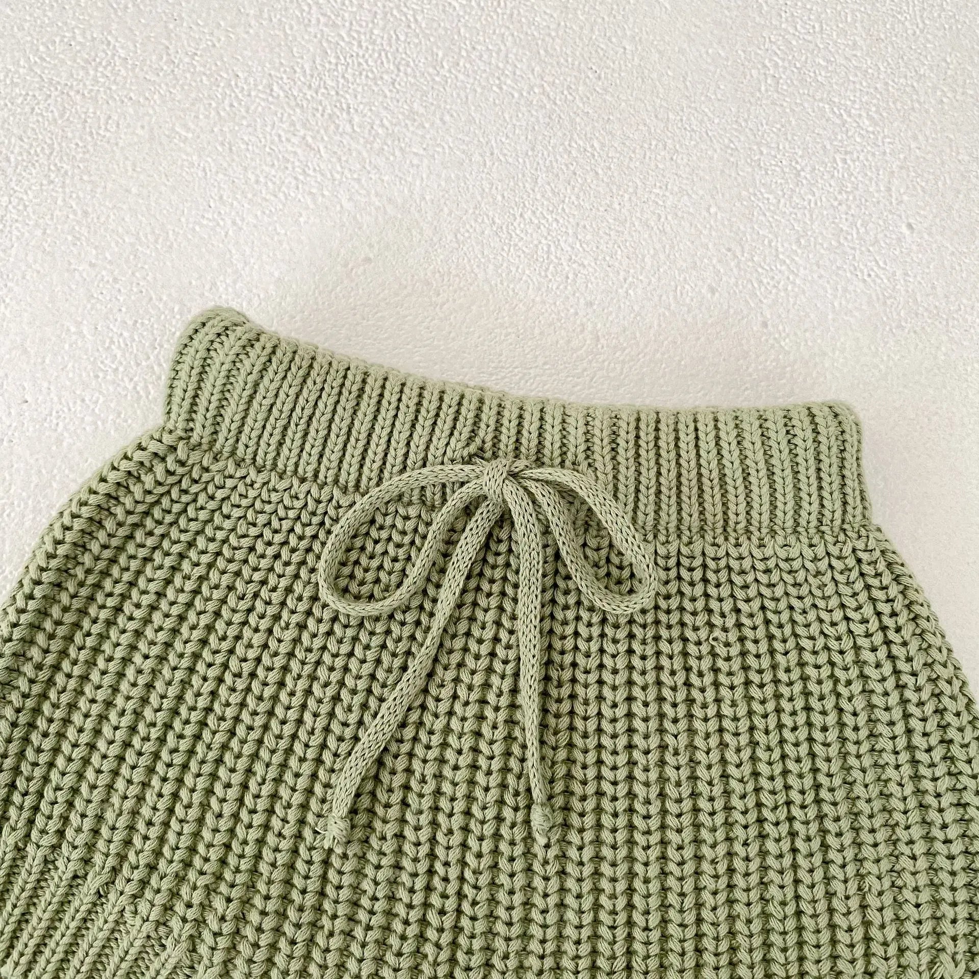 Baby-Pullover für Herren und Damen, neue Herbst-Stile für Säuglinge und Kleinkinder, gestreifte Strickoberteile und Hosen-Sets.