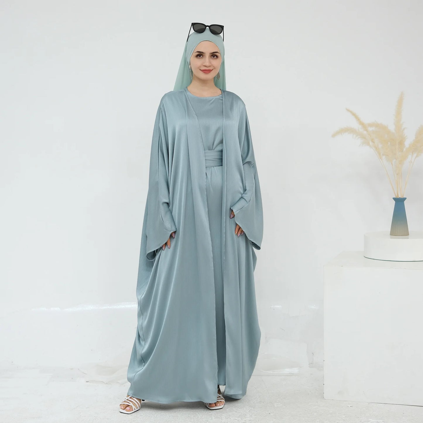 Two Piece Arabic Outfit Set for Muslim Women Elegant Modest Abaya Dress with Inner Ramadan Islamic Coat New Turkish Kaftan Robe