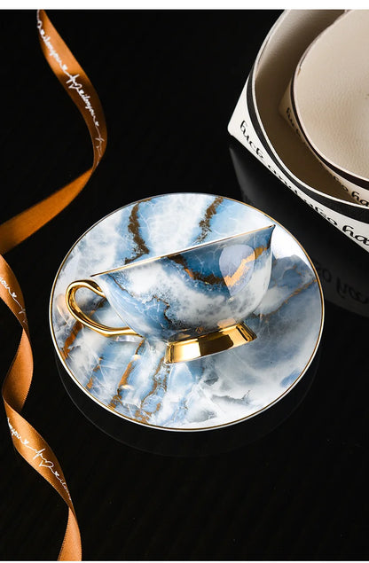 Retro Imperial European Coffee Cup Set Porcelain Tea Sets Luxury Gift Bone China Ceramic Cafe Wedding Decoration Drinkware.