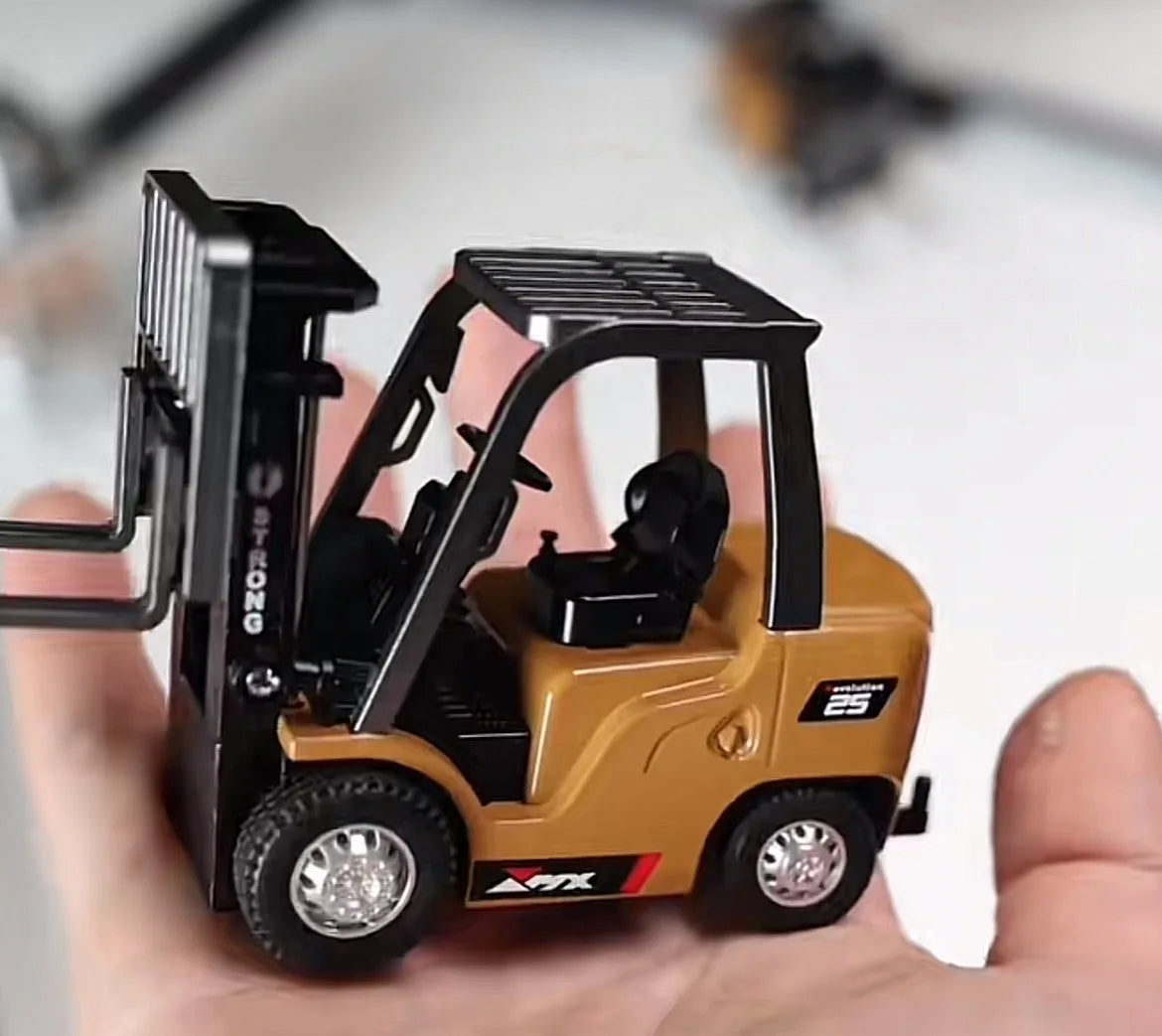 2.4G Tabletop RC Forklift Engineering Vehicle 1/64 Mini Remote Control Alloy Forklift Desktop Toys Model Gift for Boys.