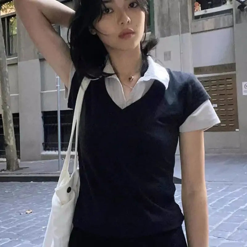 The New Korean Version of The College POLO Splicing Two Short Short-sleeved T-shirt Slim Slim Jacket with Sweet Spicy.