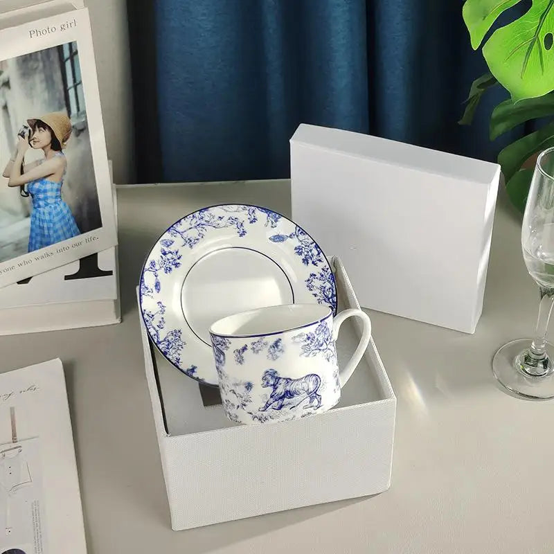 Red, Blue, Gray Tiger Series  Animal Images Bone Porcelain Coffee Cup Plate European Afternoon Tea Cup and Saucer Set Gift Box