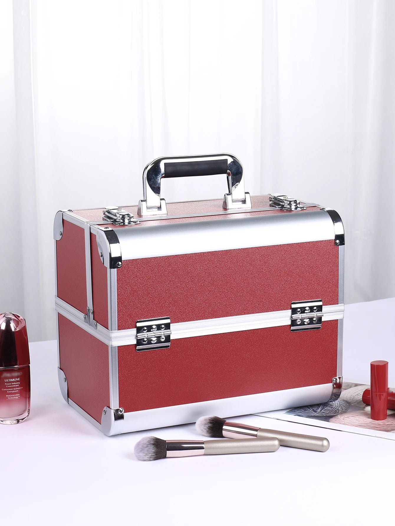 Makeup Train Case Aluminum Alloy Case Pedicure Tool Box with Handle Cosmetic Box Portable Makeup Case Organizer.