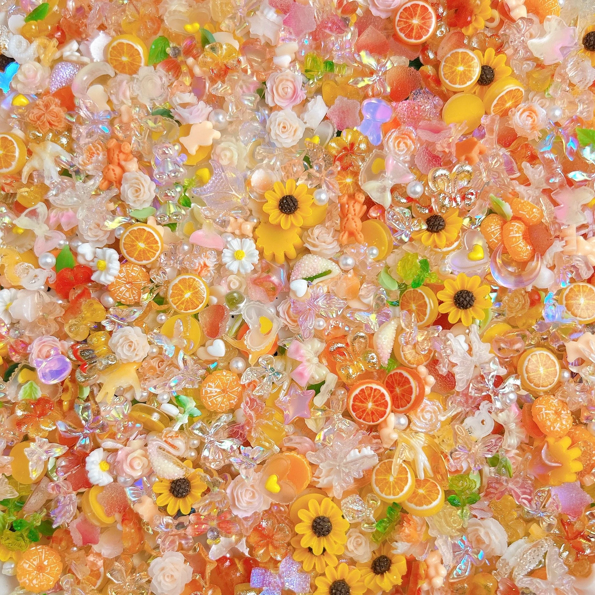 60PCS Creative Fudge Heart Dragonfly Orange Resin Nail Charms Transparent Star Butterfly Flower Mixed Nail Art Decorations DIY.