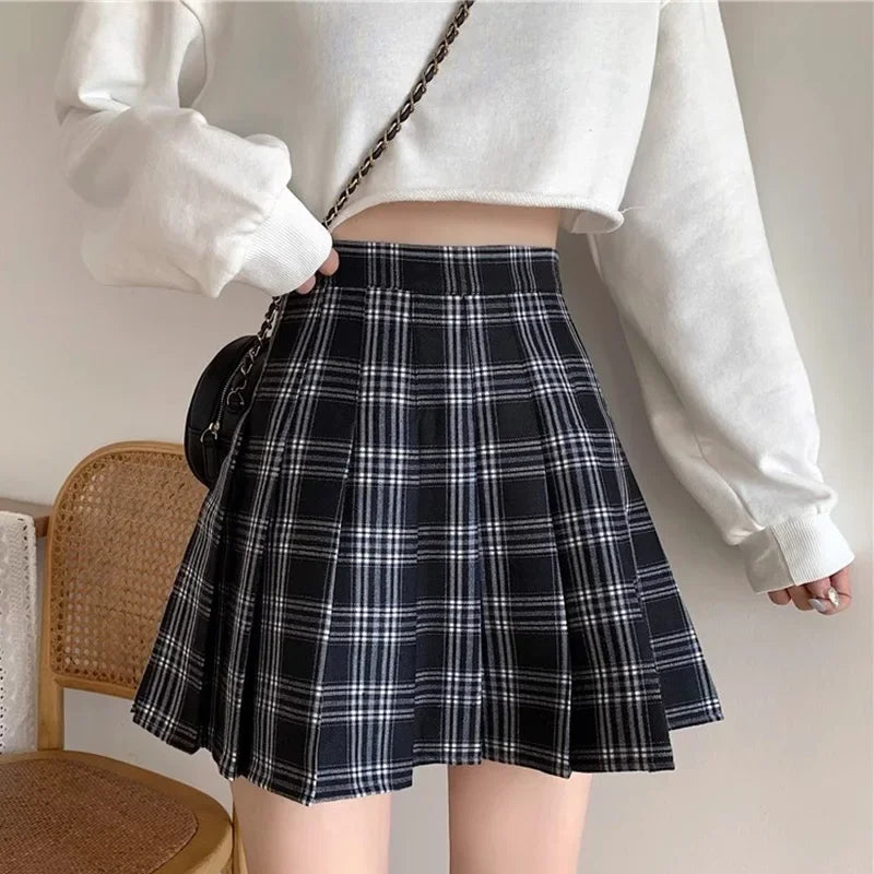 2024 Women Fashion Korean Style JK Mini Skirts Girls Red Grey Plaid Pattern Dress Female Versatile A Line Zipper Pleated Skirts.