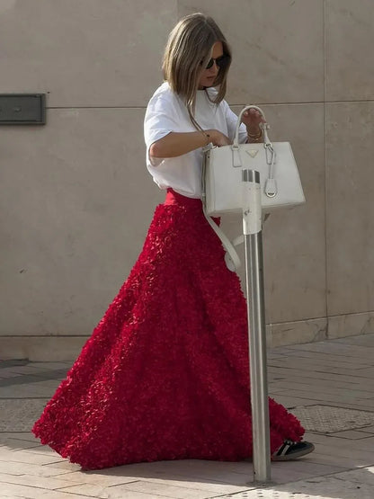 Light Luxury Evening Skirt Autumn Winter Women's Slim Fit Loose Warm Embroidered Petal Side Split Design Temperament Skirt New