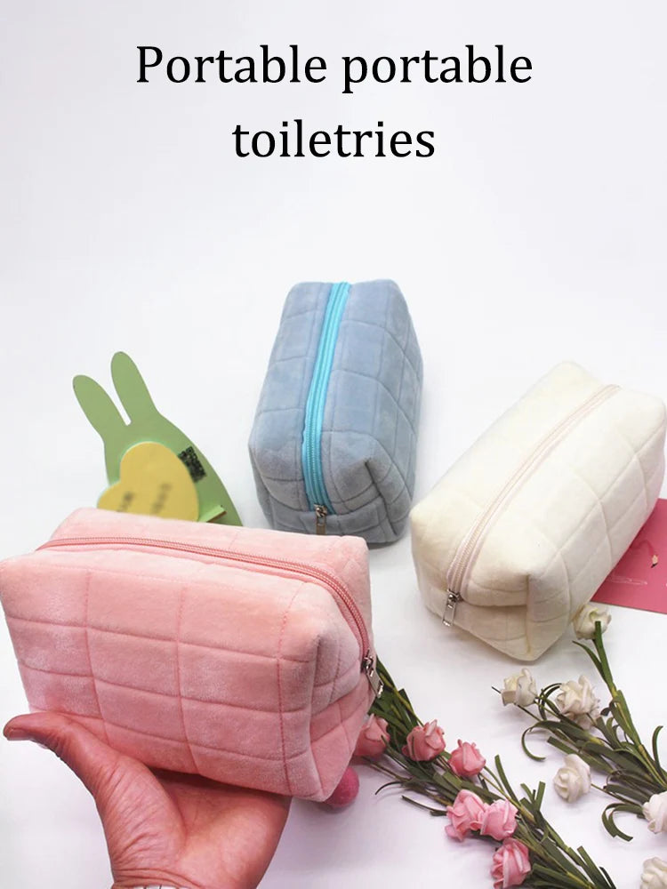 Cute Plush Makeup Bag for Women Portable Travel Small Cosmetic Bags Solid Color Zipper Toiletry Bag Washing Pouch Storage Bags.