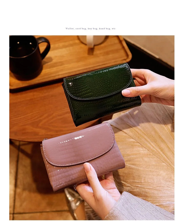 Magnetic Clasp Short Ladies Genuine Leather Wallet 2025 New Alligator Cow Leather Purse Woman RFID Card Holder Mini Clutch.
