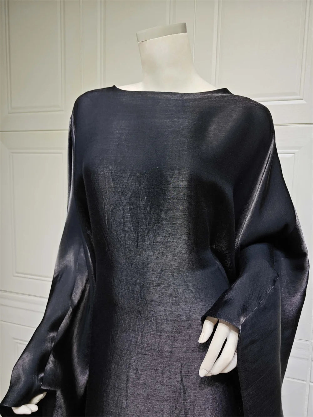 Siskakia Muslim 2024 New Eid Dresses Solid Shiny Satin Batwing Sleeve Modest Kebaya Turkish African Women Abayas Saudi Clothing