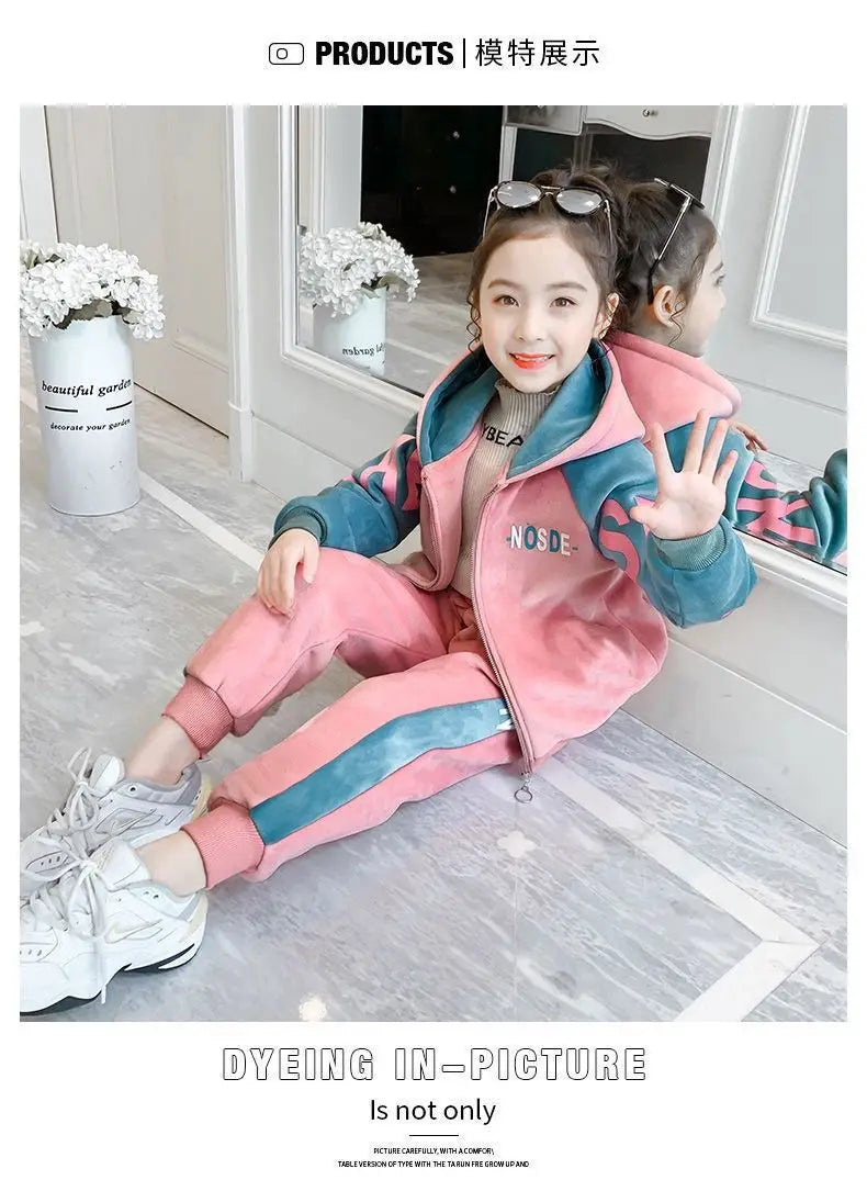 New Winter Keep Warm Girls Clothing Set Padded Lining With Plush Velent Hooded Jacket+Pants 2pcs Suit For 3-12 Years Kids.