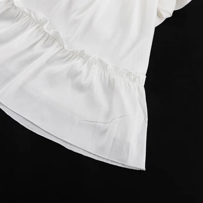 Glänzendes gekräuseltes weißes Mini kleid mit V-Ausschnitt, weibliches Patchwork, langärmliges, elegantes Verband-Mode kleid, hoch tailliertes Schnür kleid für Frauen