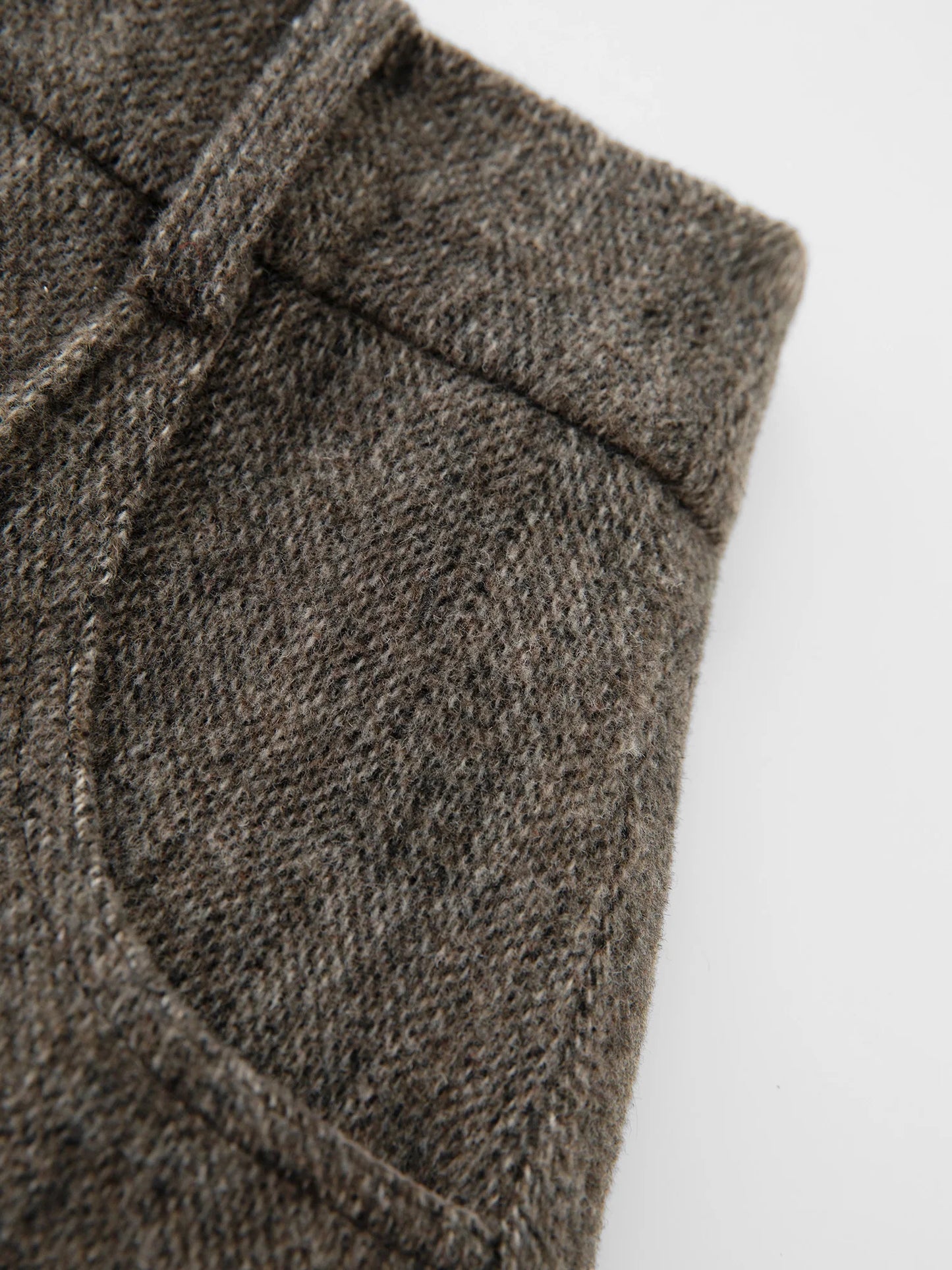 ZIQIAO Retro Mid-length Straight Skirt for Women 2025 Autumn and Winter New Slit Woolen Skirt Commuting Soft Warm British Style.