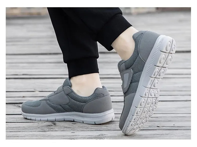 Men's Soft Sole Comfortable Shoes Spring Women's Walking Round Toe Loafers Solid Colour Thick Bottom Non-slip Sneakers.