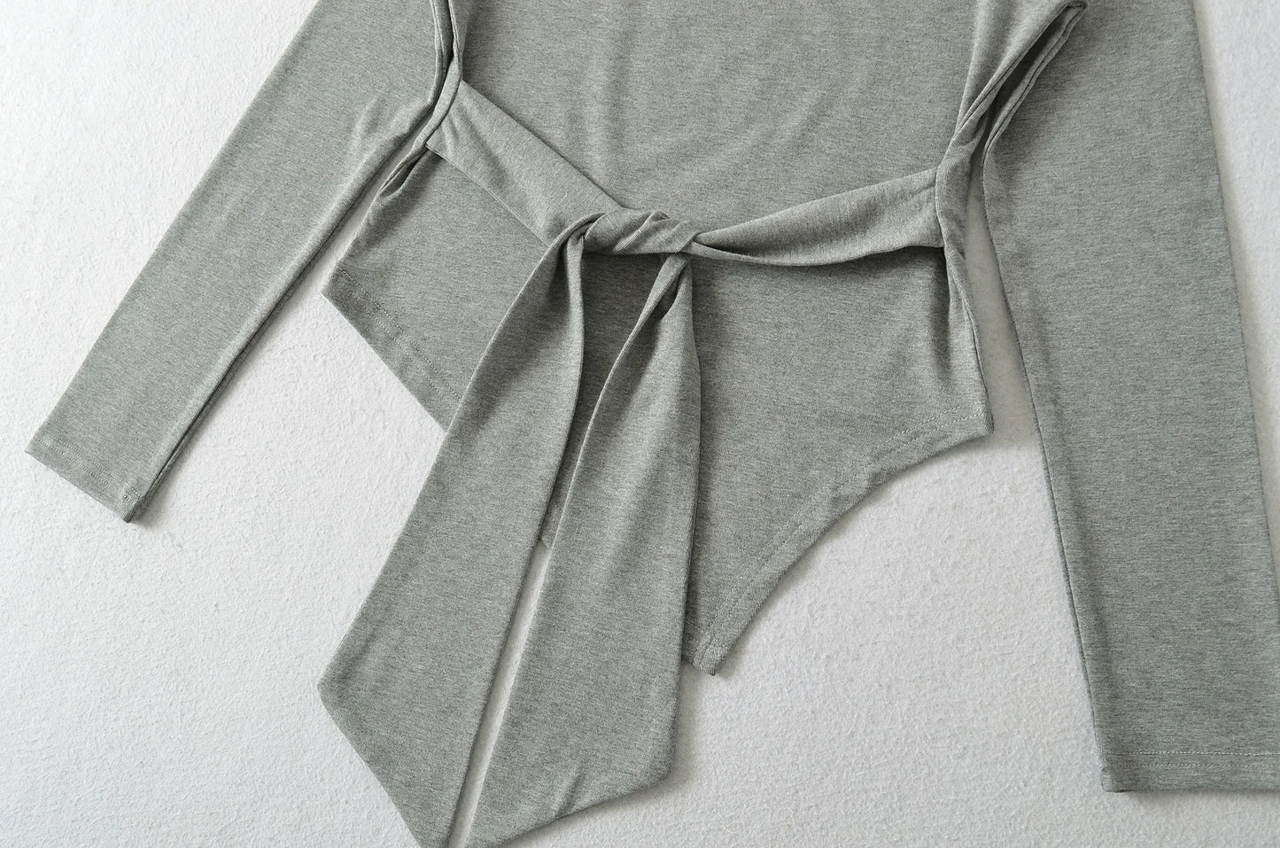 Sexy Long Sleeve T-Shirt Women's Waist Cinched Shoulder Bared Strap Design Autumn 2025 Irregular Halter Neck Top for Trendy Girl.