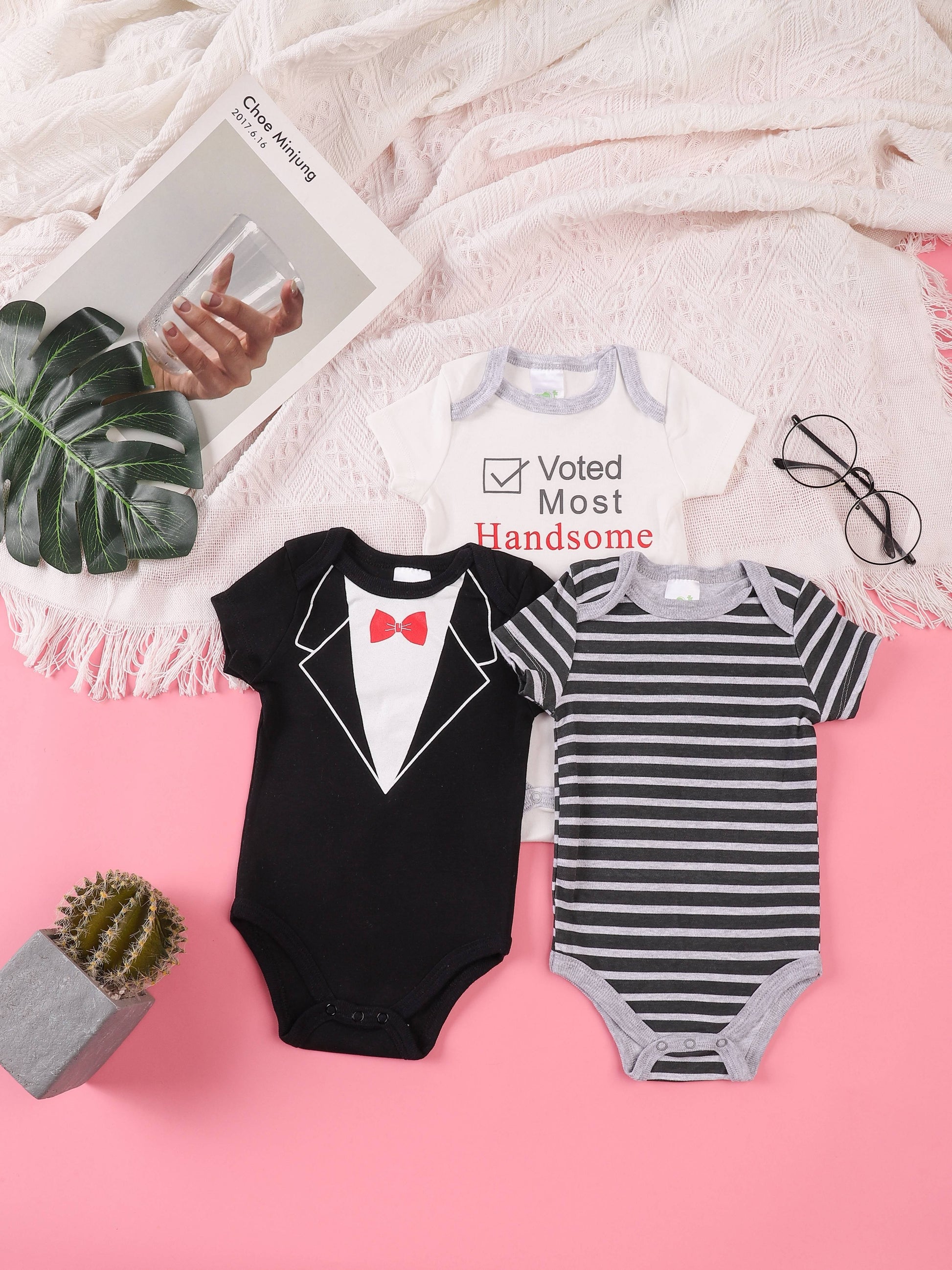 3PCS Sommer Jungen und Mädchen Nette Muster Hoodie Set Kurzarm Dreieck Overall Neugeborenen Baumwolle Bequeme Overall Pyjamas.