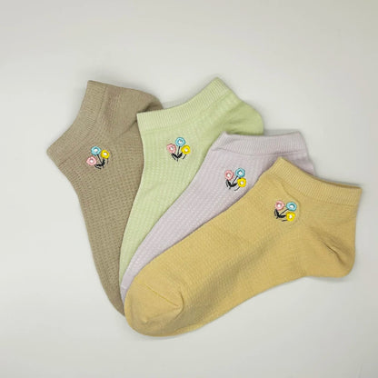 4 Pairs Cotton Women's Boat Socks No Show Socks Set for Lady White Invisible Cotton Socks Pack Pink Black Breathable Summer