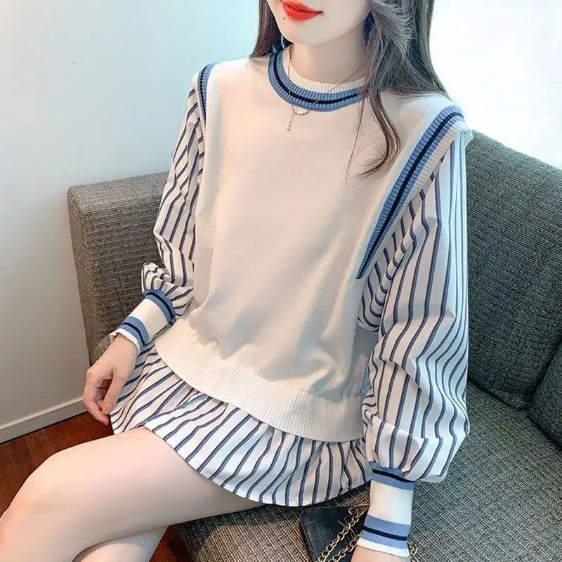Autumn Preppy Style Patchwork O-neck Fake Two Pieces Top Tee Female Casual Striped Long Sleeve Sweatshirts Women Clothes Tshirt.