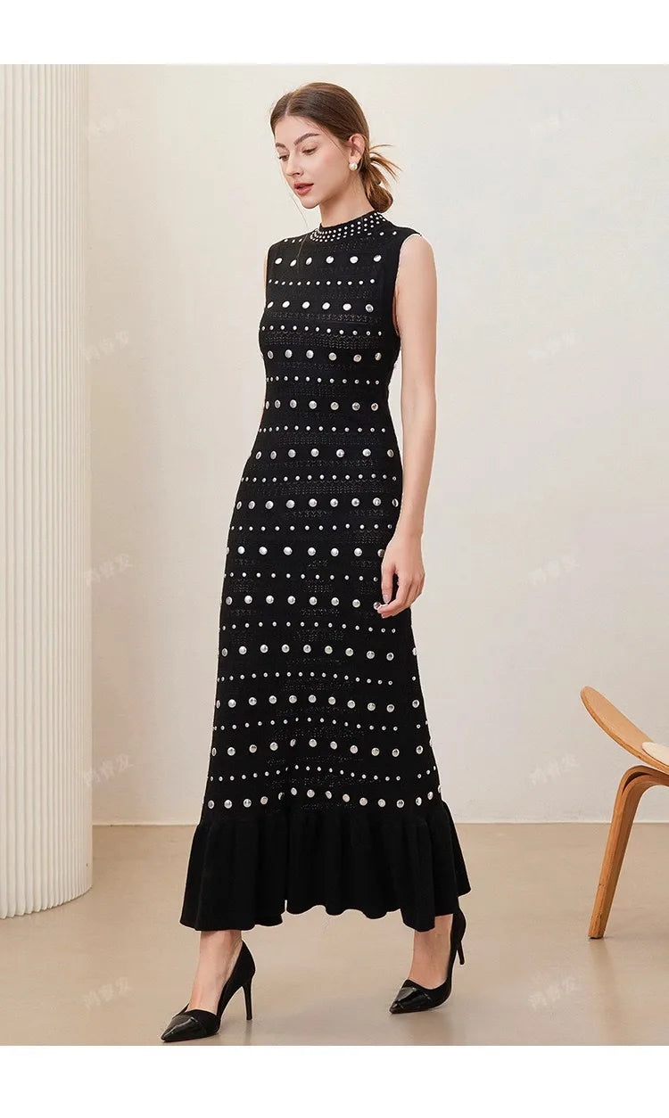 Gestricktes Kleid im europäischen und amerikanischen Design für Damen, Frühling/Sommer, Rundhalsausschnitt, heiße Perlen, einzigartiger, schlankmachender langer Stil.