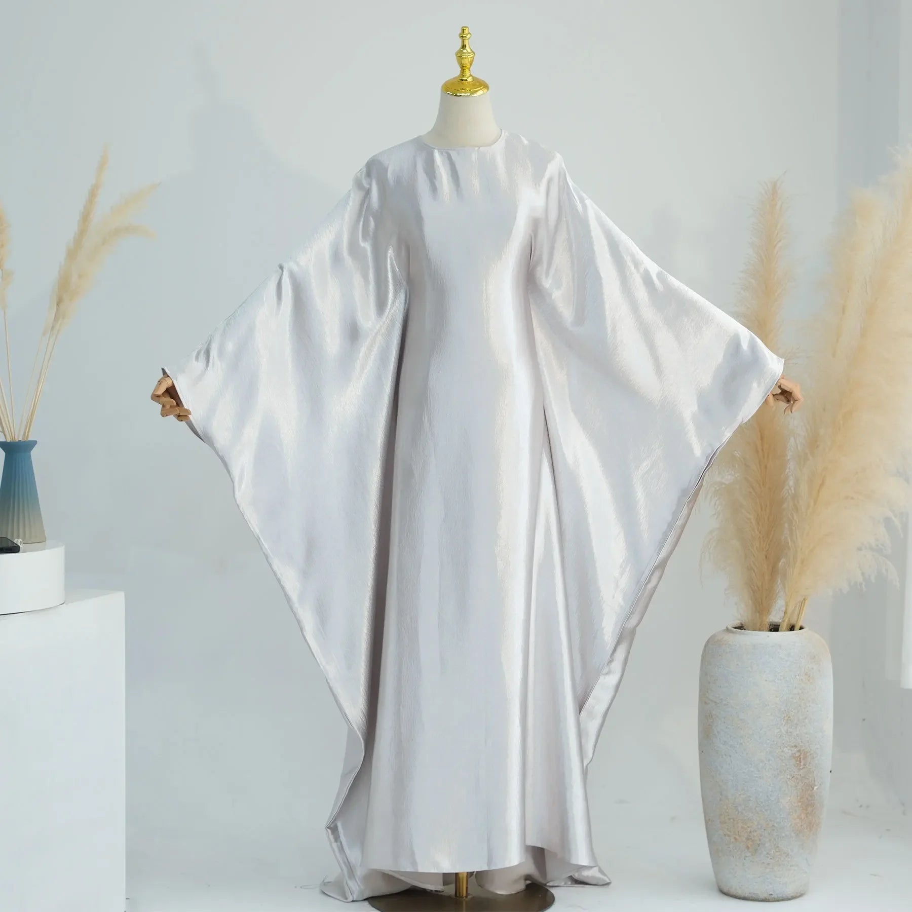 Batwing Butterfly Satin Abaya Dubai Luxury Muslim Kaftan Maxi Dress Abayas For Women Kebaya Robe Caftan Marocain Femme Vestidos.