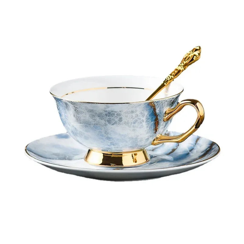 Retro Imperial European Coffee Cup Set Porcelain Tea Sets Luxury Gift Bone China Ceramic Cafe Wedding Decoration Drinkware.
