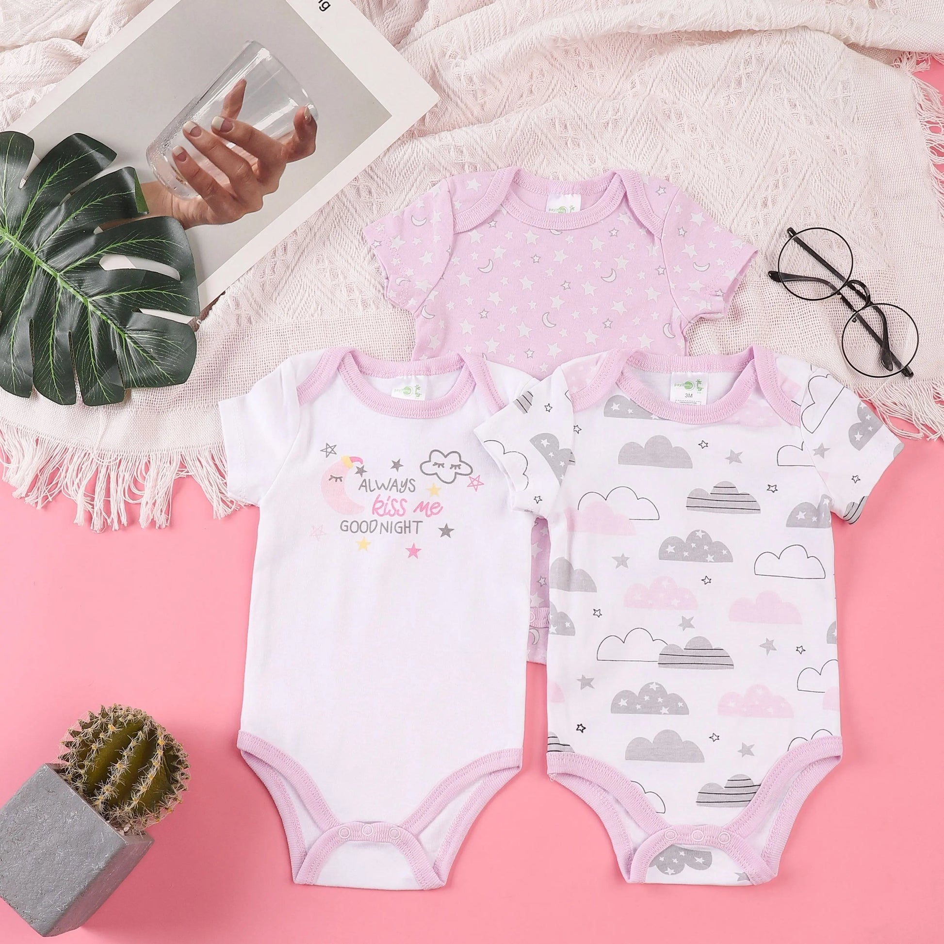 3PCS Sommer Jungen und Mädchen Nette Muster Hoodie Set Kurzarm Dreieck Overall Neugeborenen Baumwolle Bequeme Overall Pyjamas.