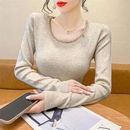 2025 New Autumn Women's Sweater Design Slim Slim Nail Drill Fashion Women's Top.