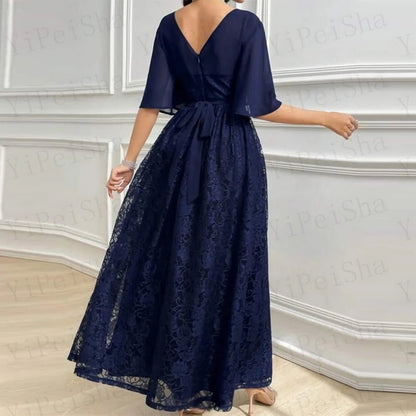 Maßgeschneiderte A-Linie-Abschlussballkleider, knöchellang, V-Ausschnitt, halbe Ärmel, Abendkleid, schlichtes, modisches, mit Spitze drapiertes, rückenfreies Partykleid.