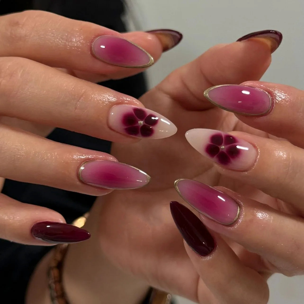 24pcs Women'S Nail Set Burgundy Almond Shape Medium Length Solid Color with Floral Golden Dust Design Fake Nails for Women/Girls