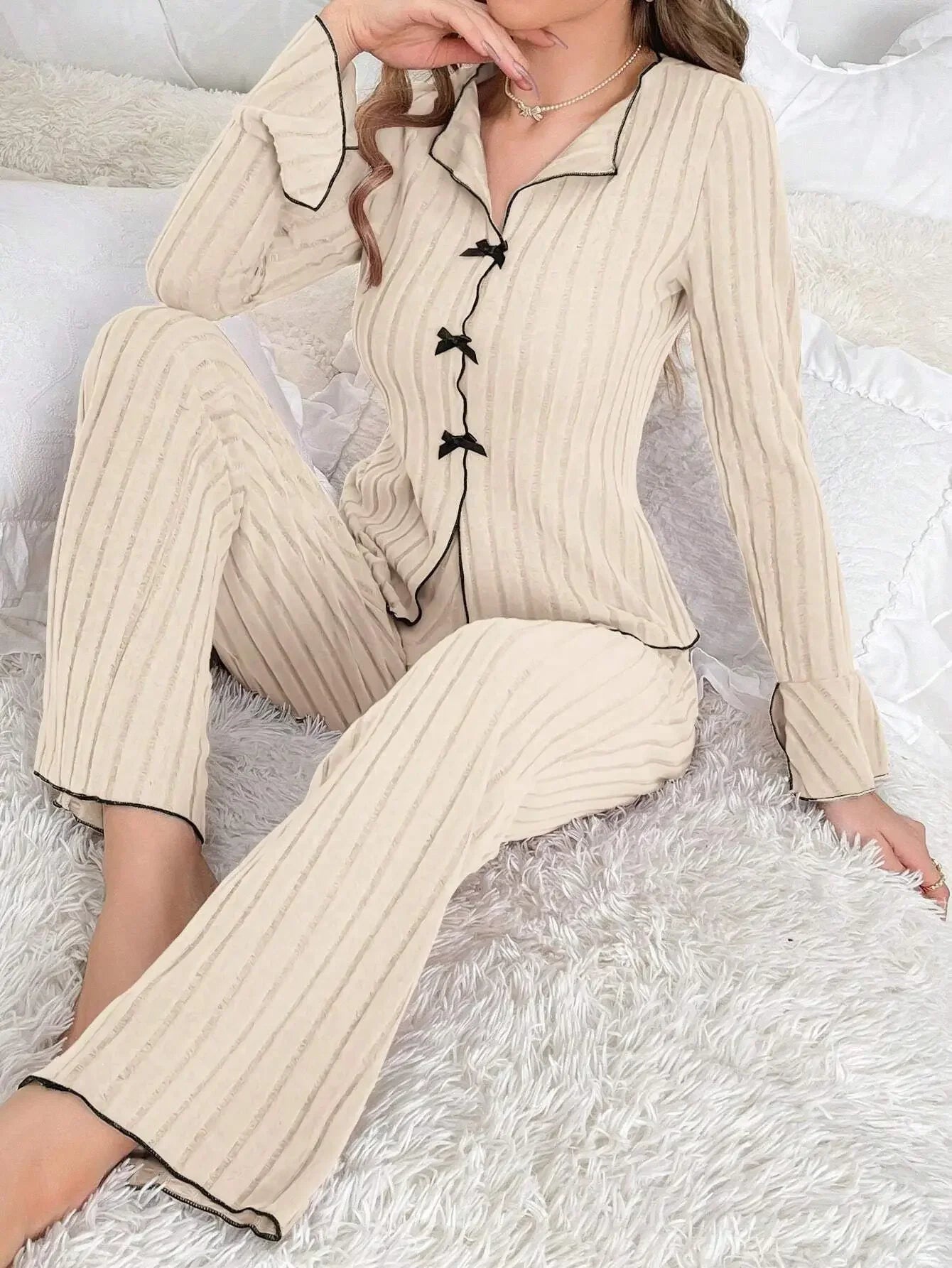 Autumn Winter Warm Pajamas Set for Woman Sleepwear Lapel Bow Fashion Sexy Long Sleeve Tops and Trousers Home Suit.