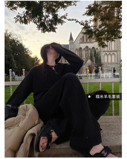 Koreanische Version des weichen, wachsartigen, faulen Wind-Stricksets 2024, sanfter Rundhalspullover, Pullover, weites Bein, Hose, zweiteiliges Set für Damen