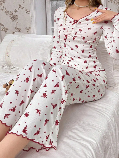 Autumn Winter Sleepwear Women Pajamas Set Round Neck Floral Printed Long Sleeve Tops and Trousers Home Wear Loungewear.